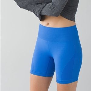 Lululemon athletica medium-rise shorts